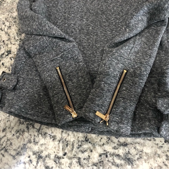 Calvin Klein NWT Zip Front Gray Jacket with Gold Zippered Front Size Small - Picture 11 of 16